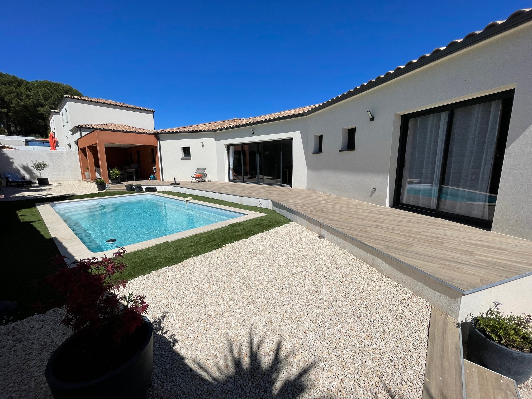 34120 TOURBES VILLA DE 122 M2 AVEC TROIS CHAMBRES ET PISCINE