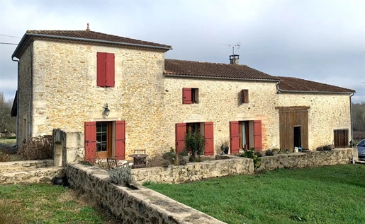 Proche St Macaire, Ensemble immobilier composé de 2 habitations + dépendance - Réf 1173