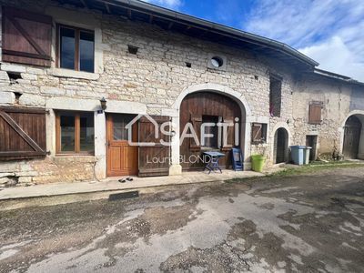 Très jolie maison en pierres de 140 m2 sur terrain de 581 m2 