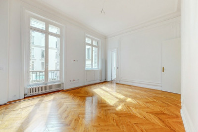 Immobilier professionnel Location Paris 2e Arrondissement  180m² 8250€