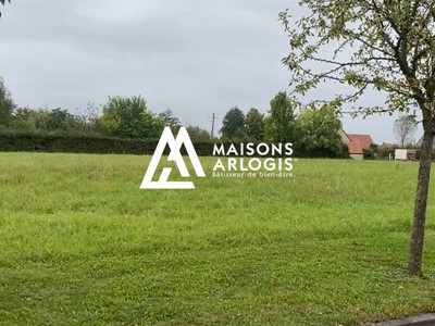 Terrain constructible à Estaires de 901 m²