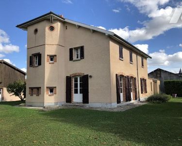 Maison 7 pièces 259 m²