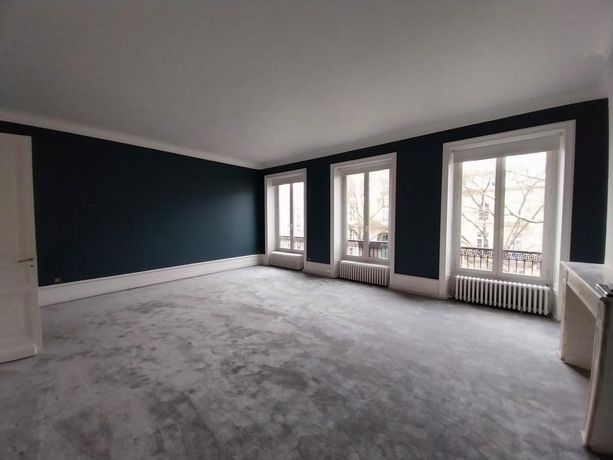 Bureaux 193 m² 