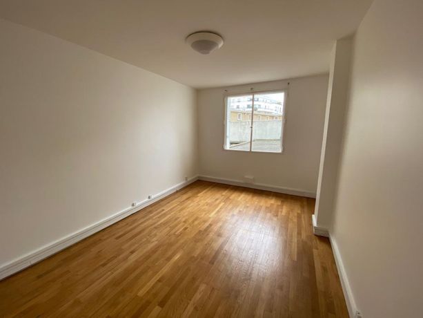 Immobilier professionnel Location Boulogne-Billancourt  65m² 2032€