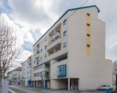 Cession de lots bureaux à Gaillard avec atelier et parking privatif