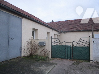 Maison 2 pièces 195 m²