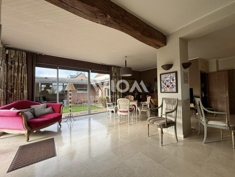 Maison 8 pièces 267 m²