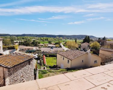 Entre ales/nîmes, maison de charme, vaste terrasse, vue exceptionelle