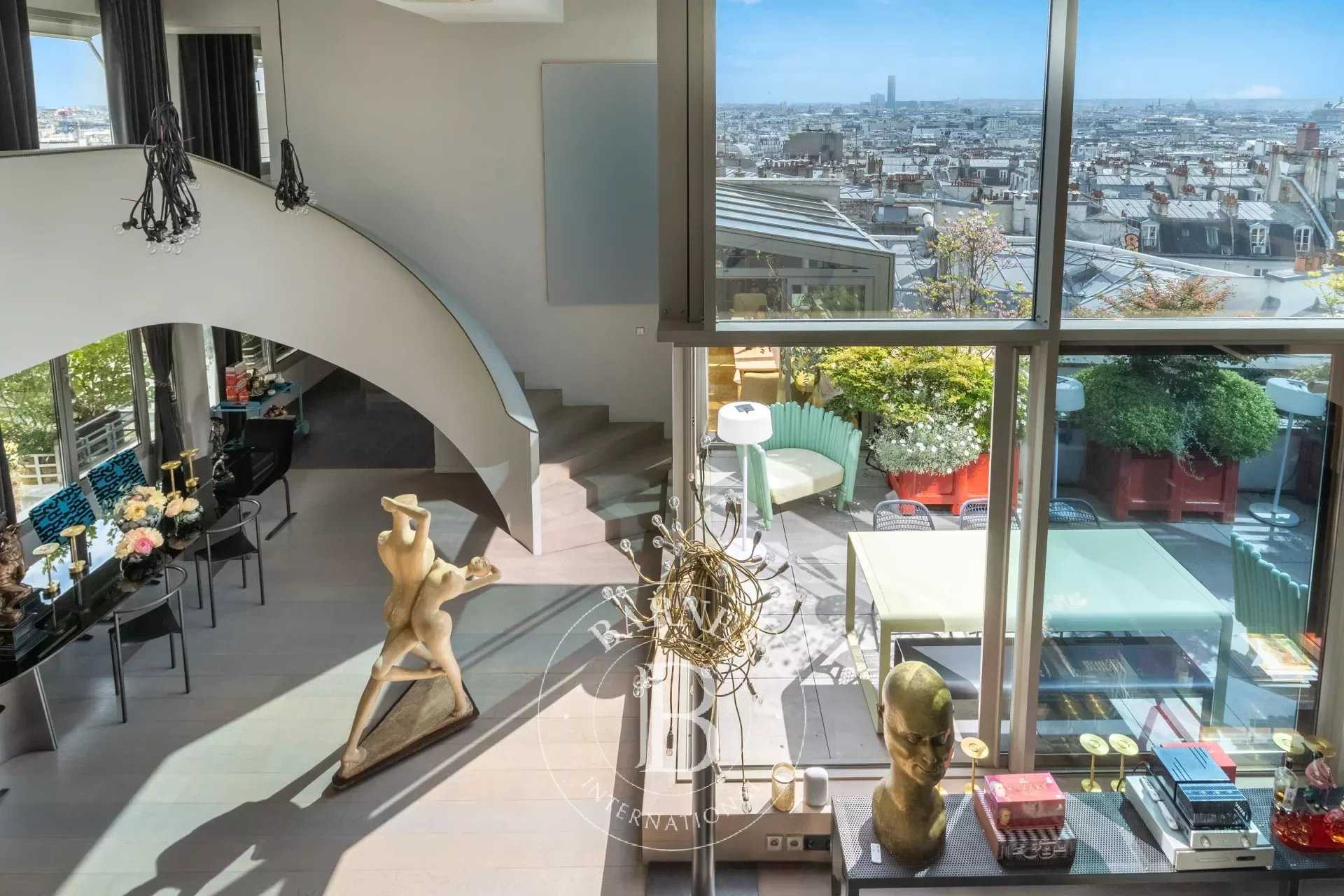 PARIS IX - PENTHOUSE - TERRASSE 155 m² - VUE PANORAMIQUE SUR TOUT PARIS