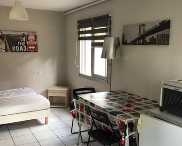 Studio meublé 1 personne idéal étudiant, stagiaire