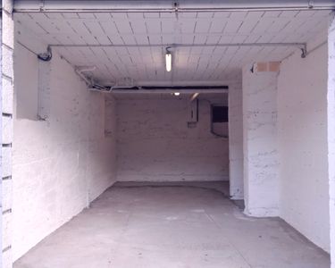 Entrepôt ou garage 40m² / 120m³ 