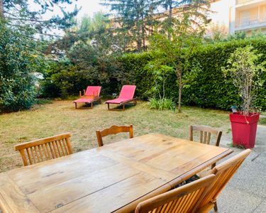 Vends bel appartement 91 M2 avec 250 M2 de jardin à Monplaisir Lumière 