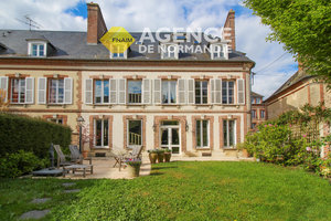 Maison de Maître en Normandie à 135 km à l'Ouest de Paris