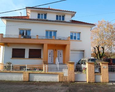 Maison 6 chambres avec local professionnel