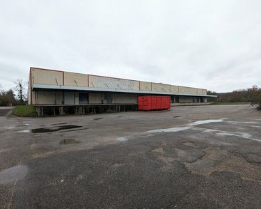 Local logistique 10 610 m²