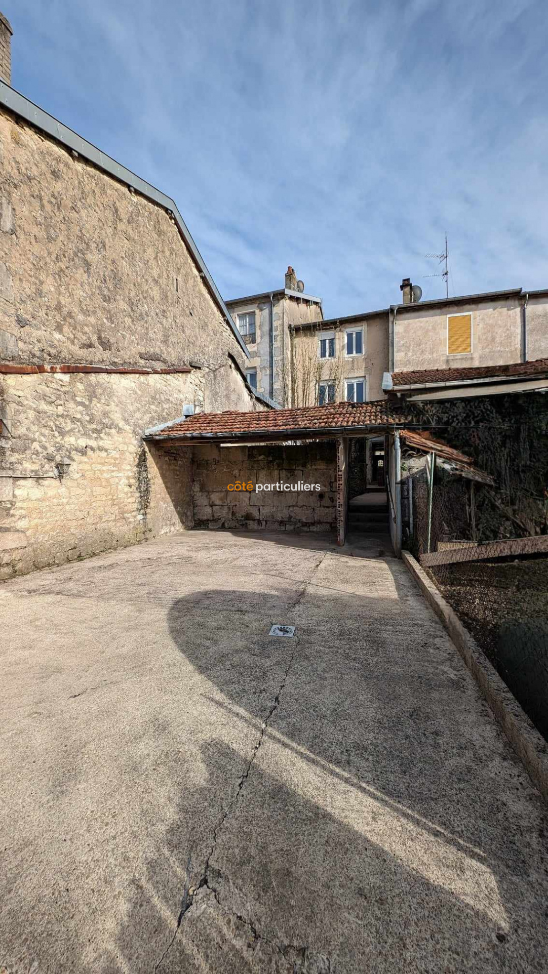 Maison de ville sur Ligny en Barrois à rafraichir !!!