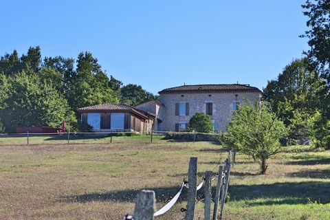 Cette belle maison Girondine se trouve dans une po