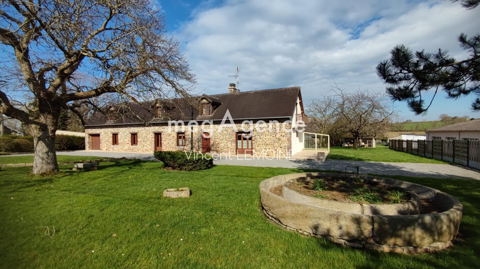 Charmante Longère avec Potentiel Commercial à Saint Pair sur Mer