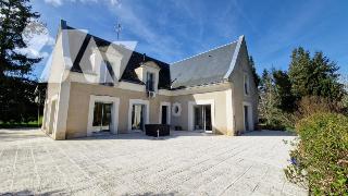 Maison 6 pièces 233 m²