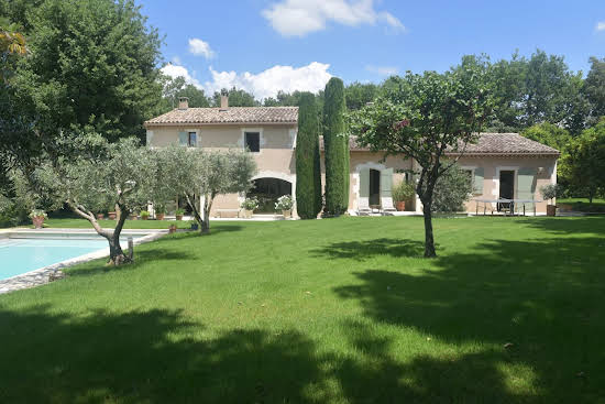 Villa 9 pièces 280 m² 