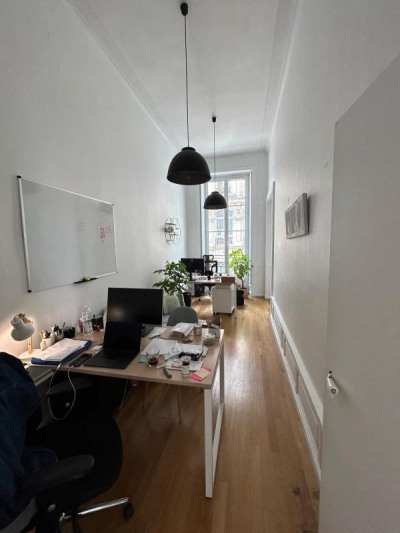 Bureaux 201 m² 