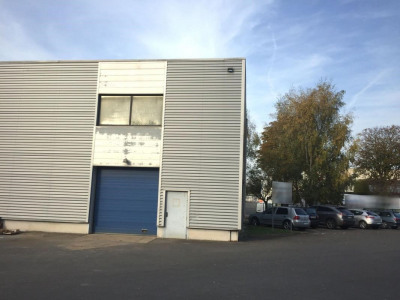 Local commercial 359 m²