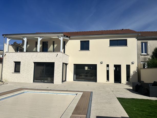 Maison 6 pièces 290 m²