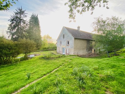 EN EXCLUSIVITE A 20 min de Belfort à Champagney : ferme de 127 m2 avec une grange. 