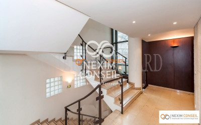 Immobilier professionnel Location Boulogne-Billancourt  250m² 6875€