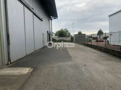 Local d'activité de 300M2 A VENDRE