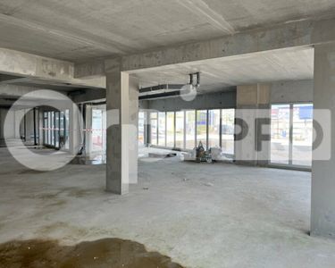 Local commercial 409 m²