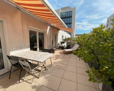 Appartement 4 pièces avec terrasse de 32m2