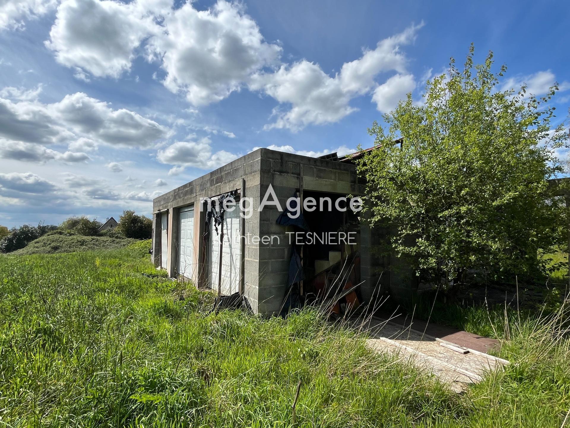 Bâtiment à réhabiliter sur un terrain de 7 888 m²