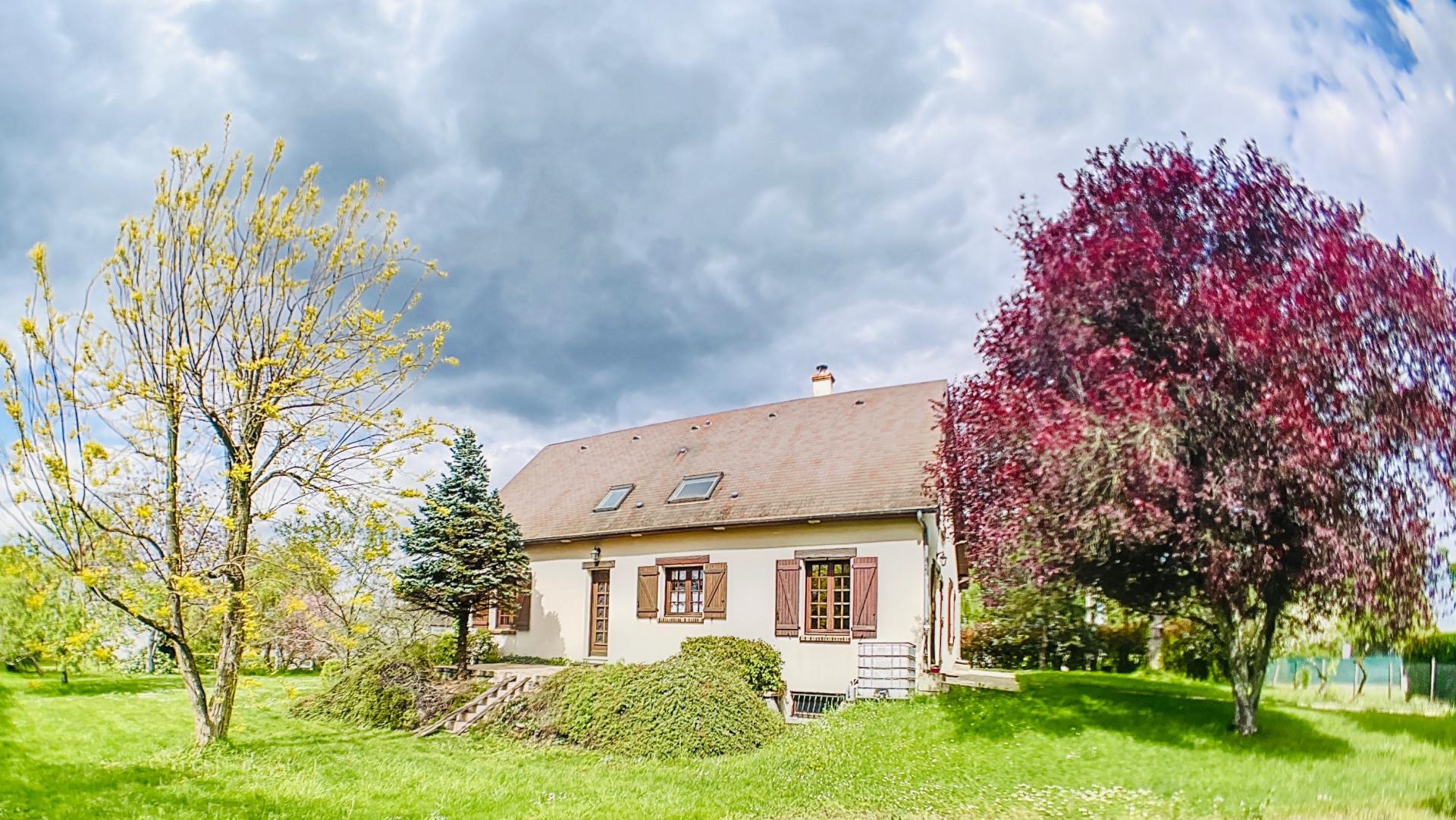 Maison 7 pièces, 6 chambres secteur René Cassin