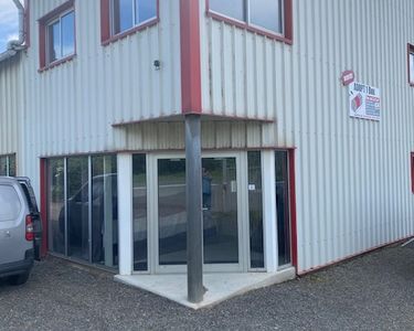 Immobilier professionnel Location Lairoux  100m² 600€