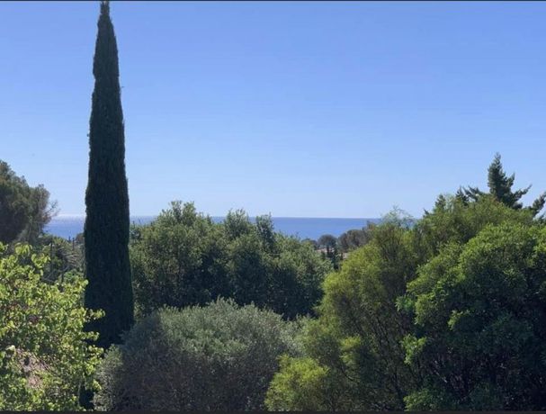 Terrain Vente Fréjus  640m² 500000€