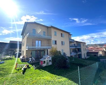 St Romaine Le Puy, T3 avec terrasse, garage + cave