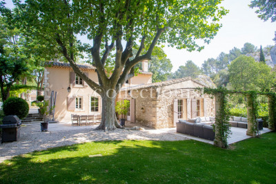 Maison Location Saint-Rémy-de-Provence 22p 450m² 9000€
