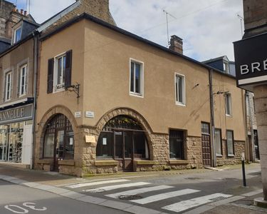 Magasin emplacement n°1 + appartement