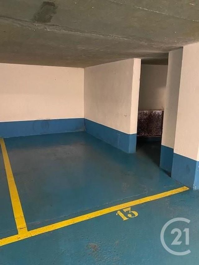 Parking 12 m²