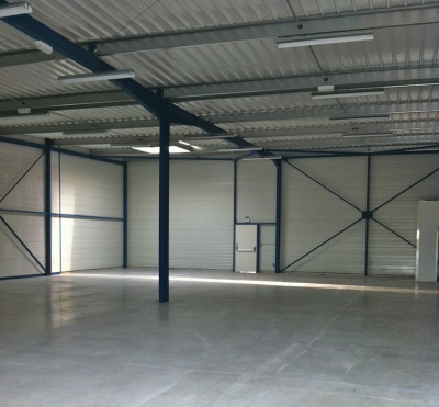 Local commercial 300 m²