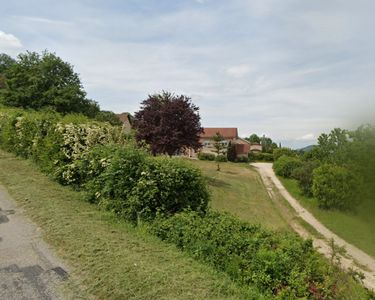 ST VICTOR DE CESSIEU VILLAGE, 5 min A43, beau terrain de 1000 m²