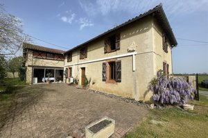 Charmante ferme orientée plein sud, offrant une vue imprenable