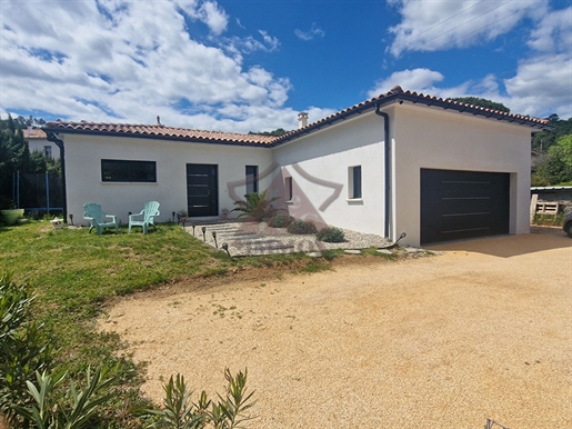 Maison Recente De Plain Pied Avec Commodités A Pied