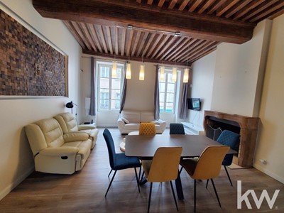 Triplex de charme de 8/9 pièces (192 m²) à Beaune 