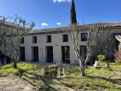 UZÈS - Mas 300 m2 - 6 chambres - Piscine 