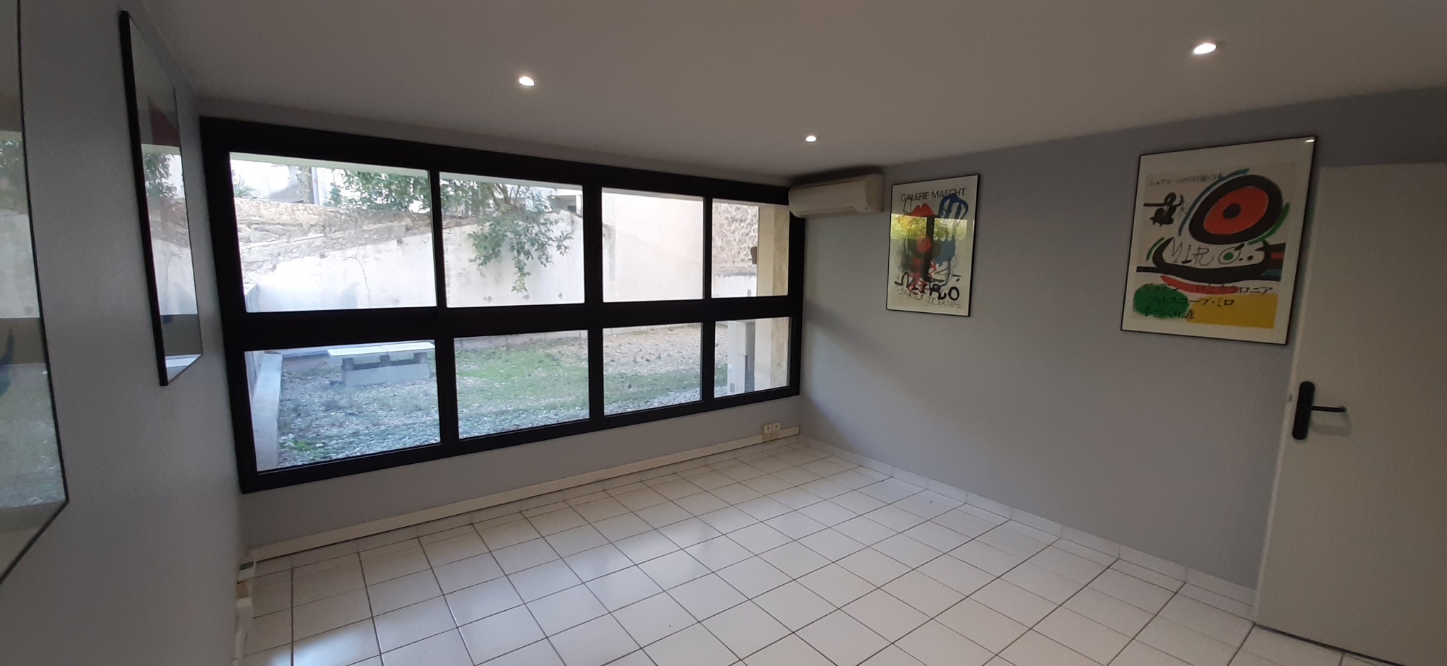 Immobilier professionnel Location Montpellier  70m² 1175€