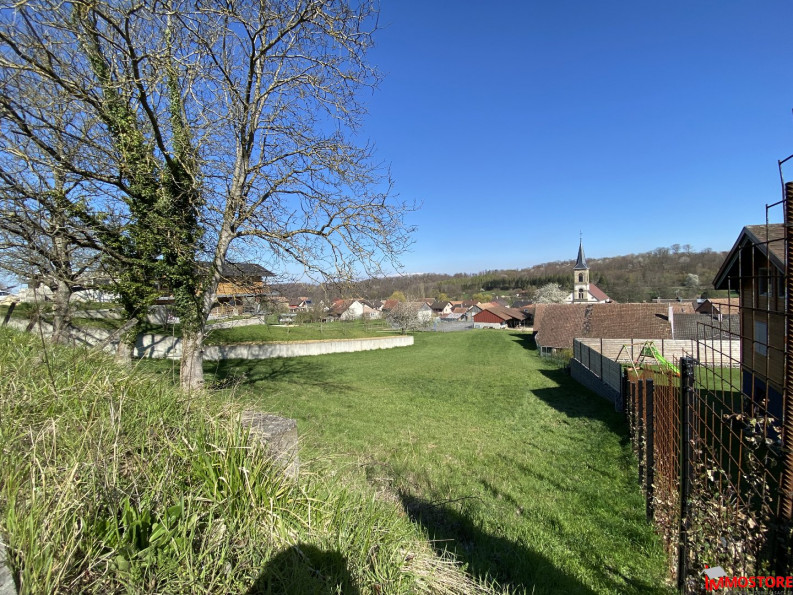 Terrain 1800 m²