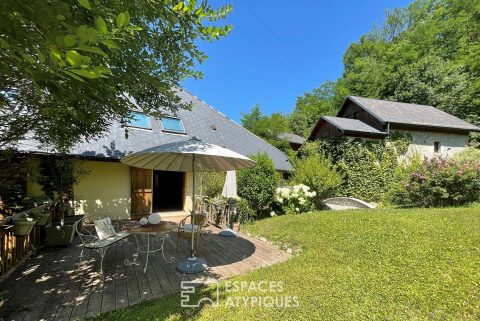 Anciens moulins réhabilités en magnifique propriété au bord de la rivière