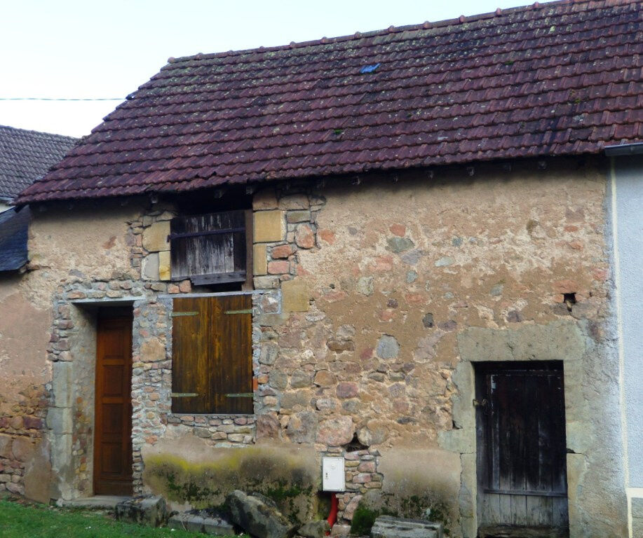 Vente Maison de village 39 m² à Saint-Saulge 20 000 €